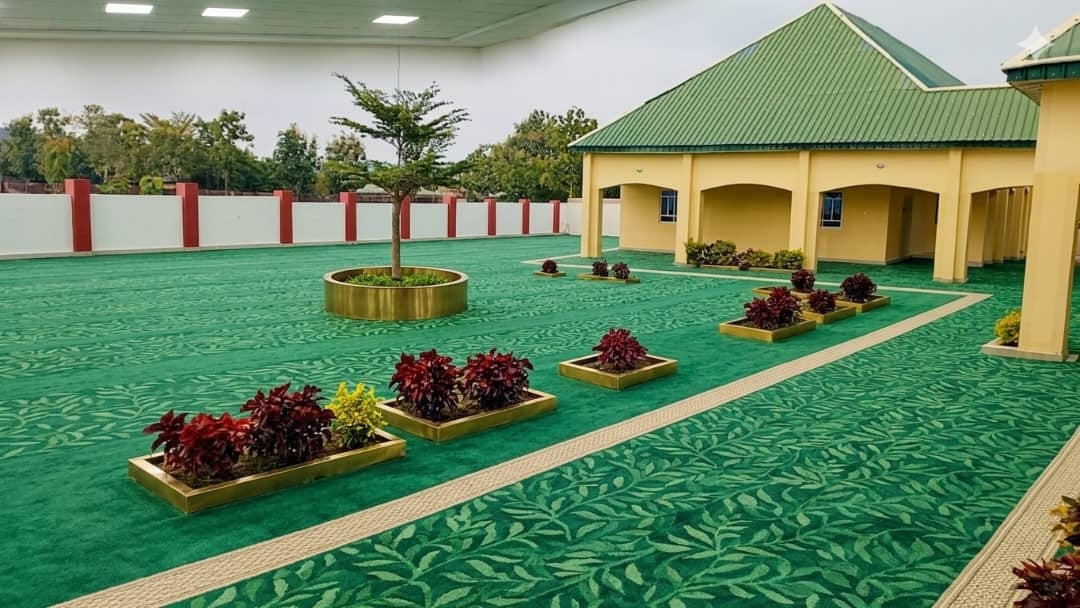 St Johns Medical Centre Courtyard Garden Green Carpet